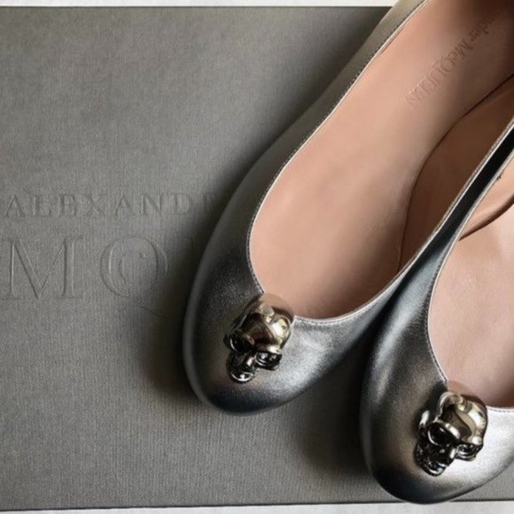 Bookmark & Save - Welcome to Wein's Wardrobe - Picture 7 of 16